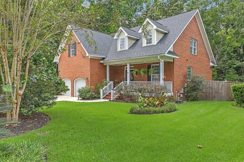 8631 Woodland Walk, North Charleston, SC, 29420-7441 | Card Image