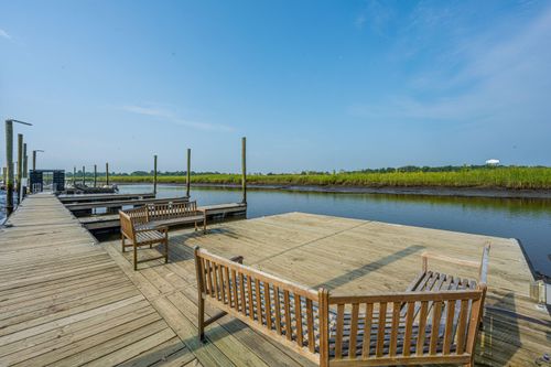 1529 Foster Creek Rd, Hanahan, SC, 29410-4727 | Card Image