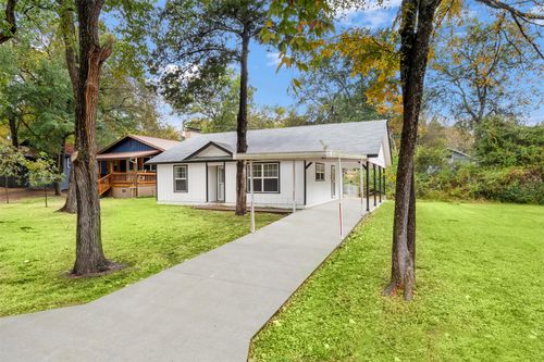 521 Hilltop Dr, Tool, TX, 75143-2316 | Card Image