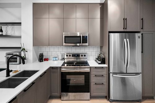 57-2838 Livingstone Ave, Abbotsford, BC, V2T0J1 | Card Image