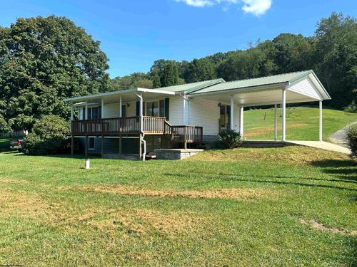 17 Hannah Ln, Fairview, WV, 26570-9377 | Card Image