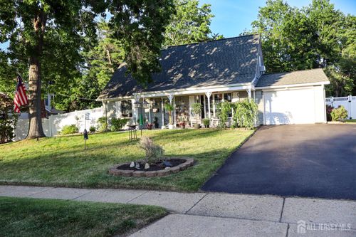 80 Andover Ln, Aberdeen, NJ, 07747-1229 | Card Image