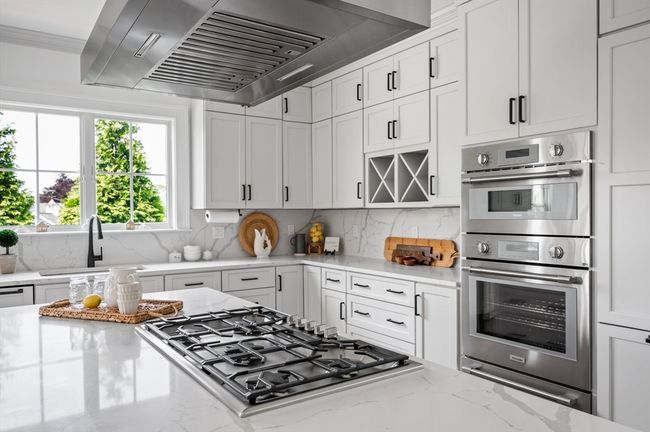 935 E Squantum St, House other with 4 bedrooms, 6 bathrooms and 4 parking in Quincy MA | Image 7