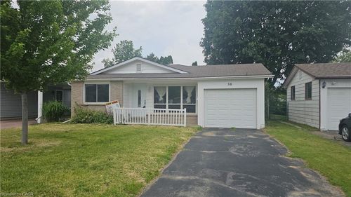 58 Belwood Cres, Kitchener, ON, N2C1Z3 | Card Image