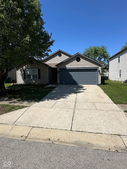 2200 Shadowbrook Dr, Plainfield, IN, 46168-4707 | Card Image