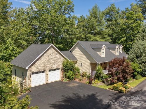 365 Jonathan Creek Dr, Etowah, NC, 28729-7776 | Card Image
