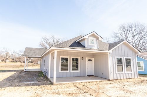 307 Bonham St, Nocona, TX, 76255-2512 | Card Image