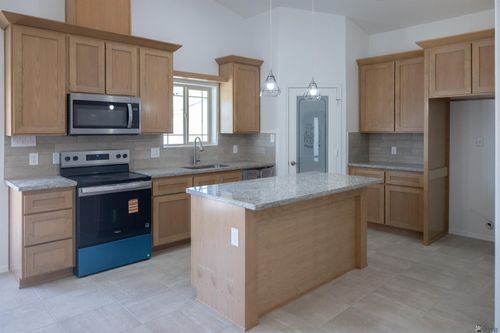 10635 E 46th Ln, Yuma, AZ, 85367-8609 | Card Image