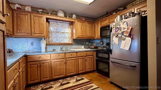 7412 Buck Skin Rd, House other with 2 bedrooms, 2 bathrooms and null parking in Wilson OK | Image 15