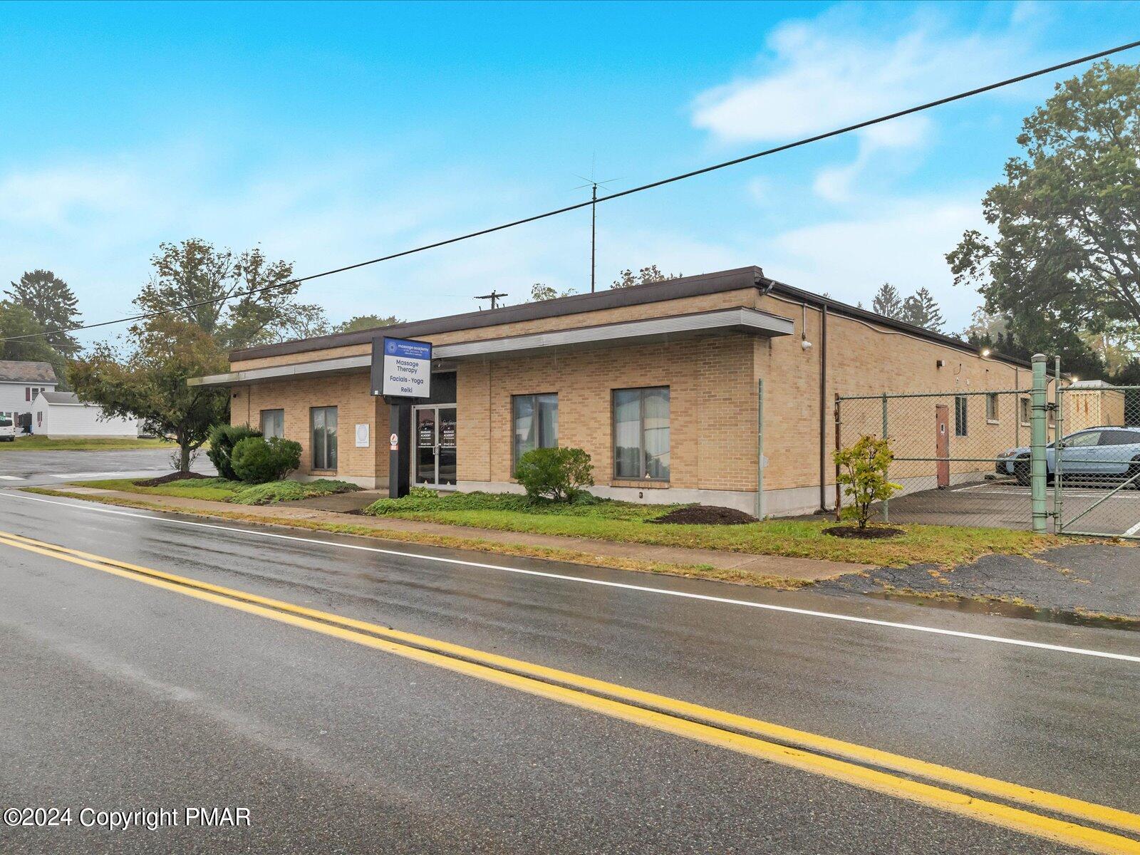 753 Phillips St, Stroudsburg, PA 18360