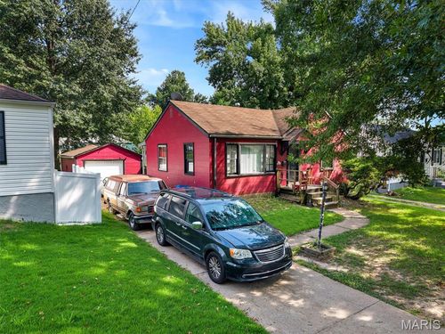 1944 Falcon Dr, Saint Louis, MO, 63133-1144 | Card Image
