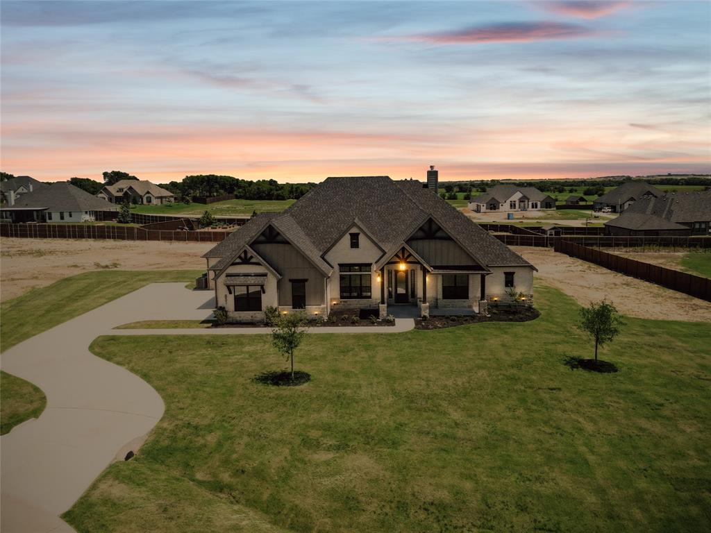 White Wing Ct, Waxahachie, TX 75167