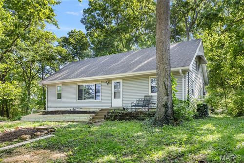 17 Robin Ln, Fenton, MO, 63026-5665 | Card Image
