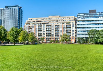 305 - 15 Stafford St, Condo with 2 bedrooms, 1 bathrooms and 1 parking in Toronto ON | Image 1