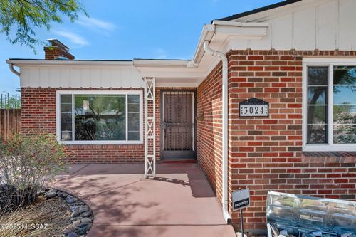 3024 E Mabel St, Tucson, AZ, 85716-3850 | Card Image