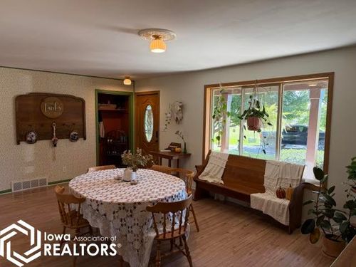 1714 Illinois St, Bedford, IA, 50833-1064 | Card Image