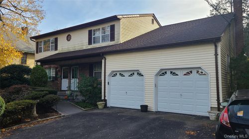 3 Landing Rd, Glen Cove, NY, 11542-2413 | Card Image