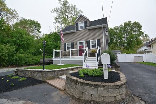 21 Prospect Ave, Attleboro, MA, 02703-5221 | Card Image
