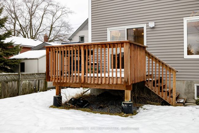 576 Macdonnell St, House other with 3 bedrooms, 3 bathrooms and 2 parking in Kingston ON | Image 30