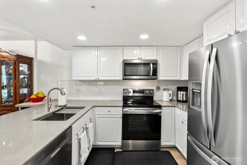 304-2805 Ne 125th St, Seattle, WA, 98125-4368 | Card Image