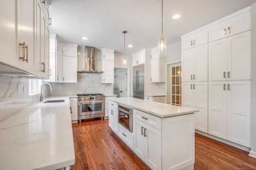 12B Hickory Dr, Greenwich, CT, 06831 | Card Image
