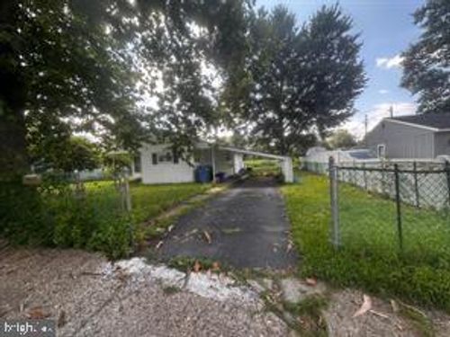 5 Vineyard Rd, LEVITTOWN, PA, 19057-4206 | Card Image