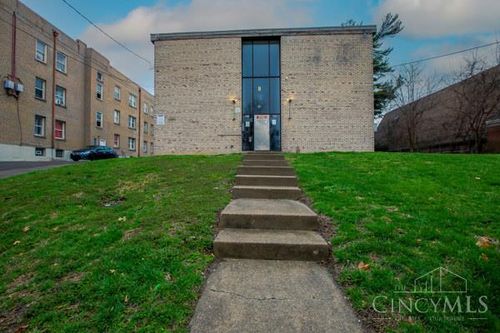 694 Gholson Ave, Cincinnati, OH, 45229 | Card Image