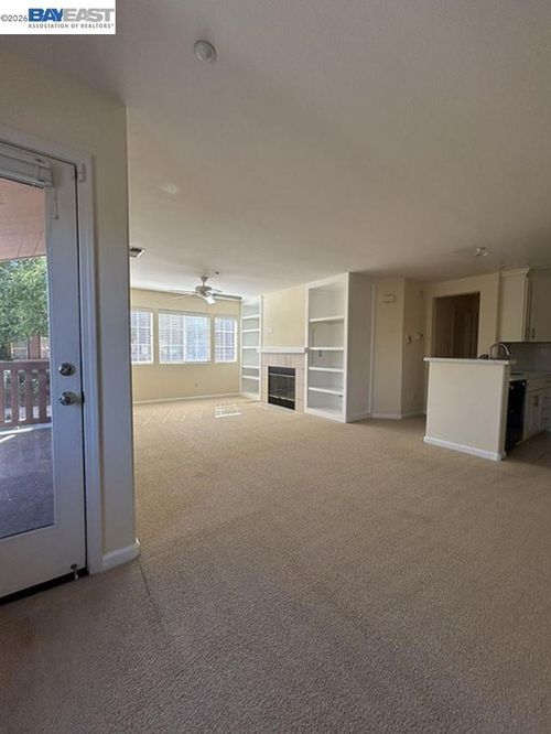 15 Meritage Cmn, Livermore, CA, 94551-7590 | Card Image