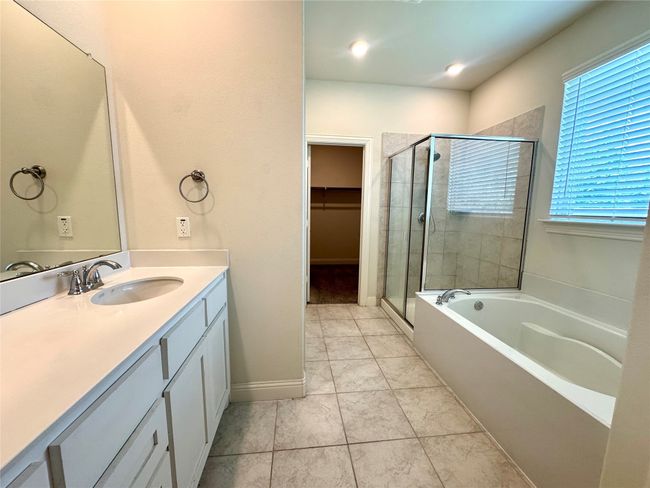 7216 Wildflower Way, House other with 4 bedrooms, 3 bathrooms and null parking in Aubrey TX | Image 7