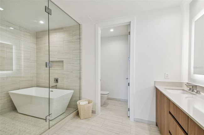 UNIT-15005 - 5120 Marina Way, Condo with 3 bedrooms, 3 bathrooms and null parking in TAMPA FL | Image 37
