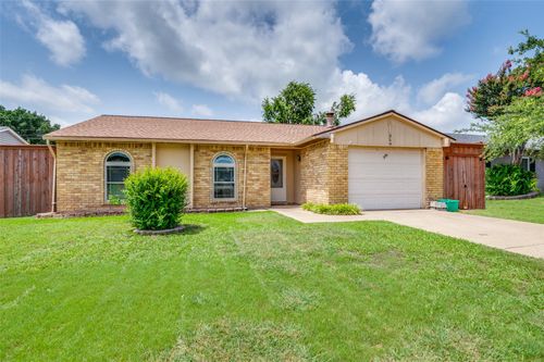 564 Bell Dr, Allen, TX, 75002-4045 | Card Image