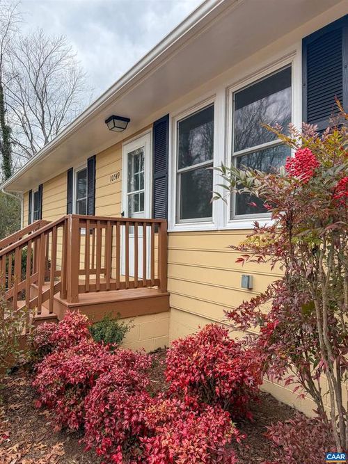 10549 Louisa Rd, Gordonsville, VA, 22942-6509 | Card Image