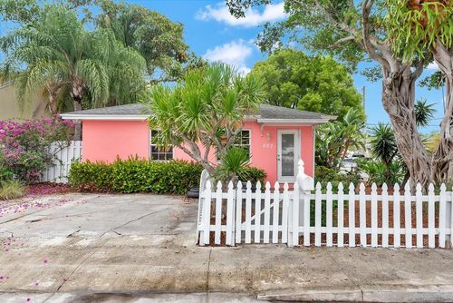 802 N J St, Lake Worth Beach, FL, 33460-2501 | Card Image