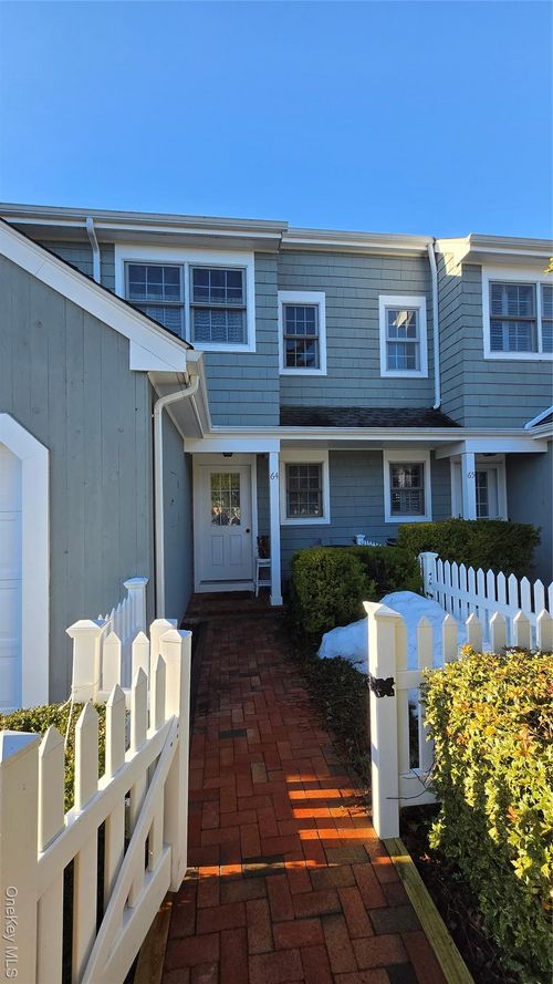 64 Brittany Lane, Southampton, NY, 11978 | Card Image