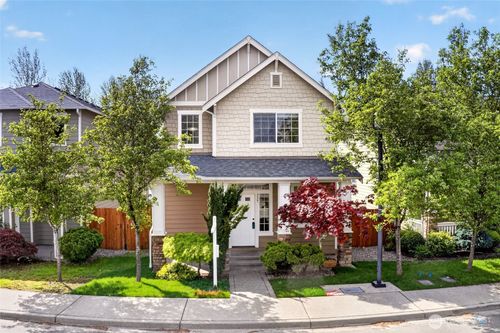 335 Graham Ave Ne, Renton, WA, 98059-5053 | Card Image