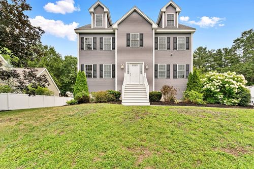 3 Laurence St, Tewksbury, MA, 01876-4424 | Card Image