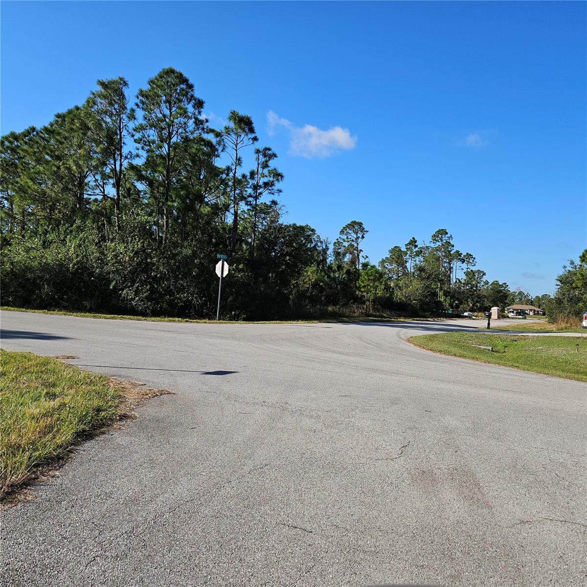 Land in NORTH PORT