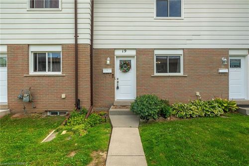 19-379 Darling St, Brantford, ON, N3S7G4 | Card Image