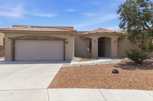 330 Calle Consuelo Ne, Los Lunas, NM, 87031-8735 | Card Image