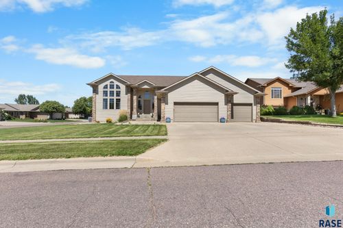 7412 W Zinnia Cir, Sioux Falls, SD, 57106-4574 | Card Image