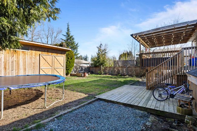 26673 32 A Avenue, House other with 6 bedrooms, 2 bathrooms and 2 parking in Langley BC | Image 24