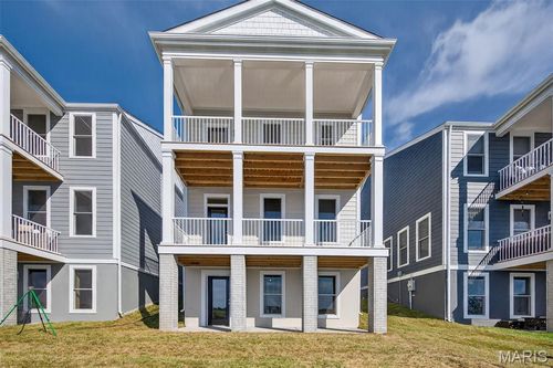 3075 Pirogue St, Saint Charles, MO, 63301-8563 | Card Image