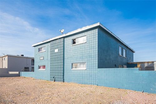 2913 Stewart Ave, Las Vegas, NV, 89101-4729 | Card Image