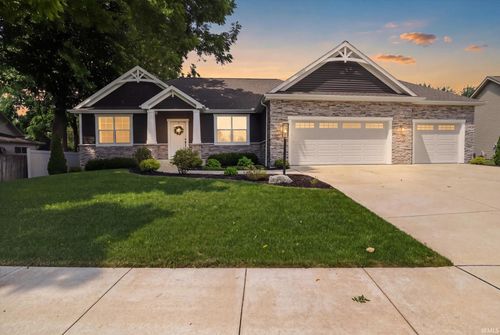 525 Dice St, South Bend, IN, 46614-5589 | Card Image