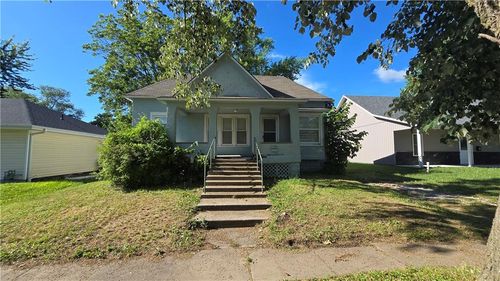 332 High St, Cameron, MO, 64429-2136 | Card Image