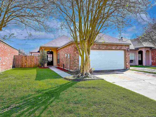 5565 Ducros Dr, Baton Rouge, LA, 70820-4241 | Card Image