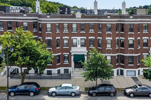 14-1572 Commonwealth Ave., Boston, MA, 02135 | Card Image