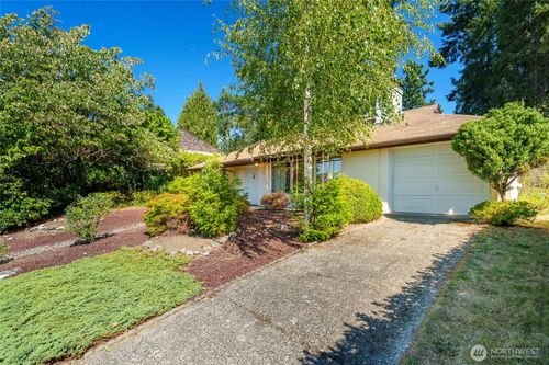 15326 Stone Ave N, Shoreline, WA, 98133-6222 | Card Image
