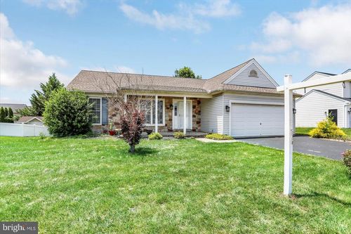 60 Joan Dr, YORK, PA, 17404-8288 | Card Image