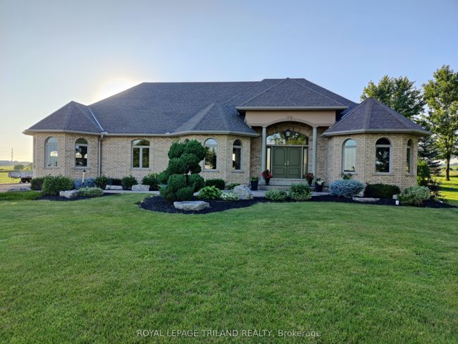 9416 Hickory Dr, House other with 3 bedrooms, 4 bathrooms and 10 parking in Strathroy ON | Image 41